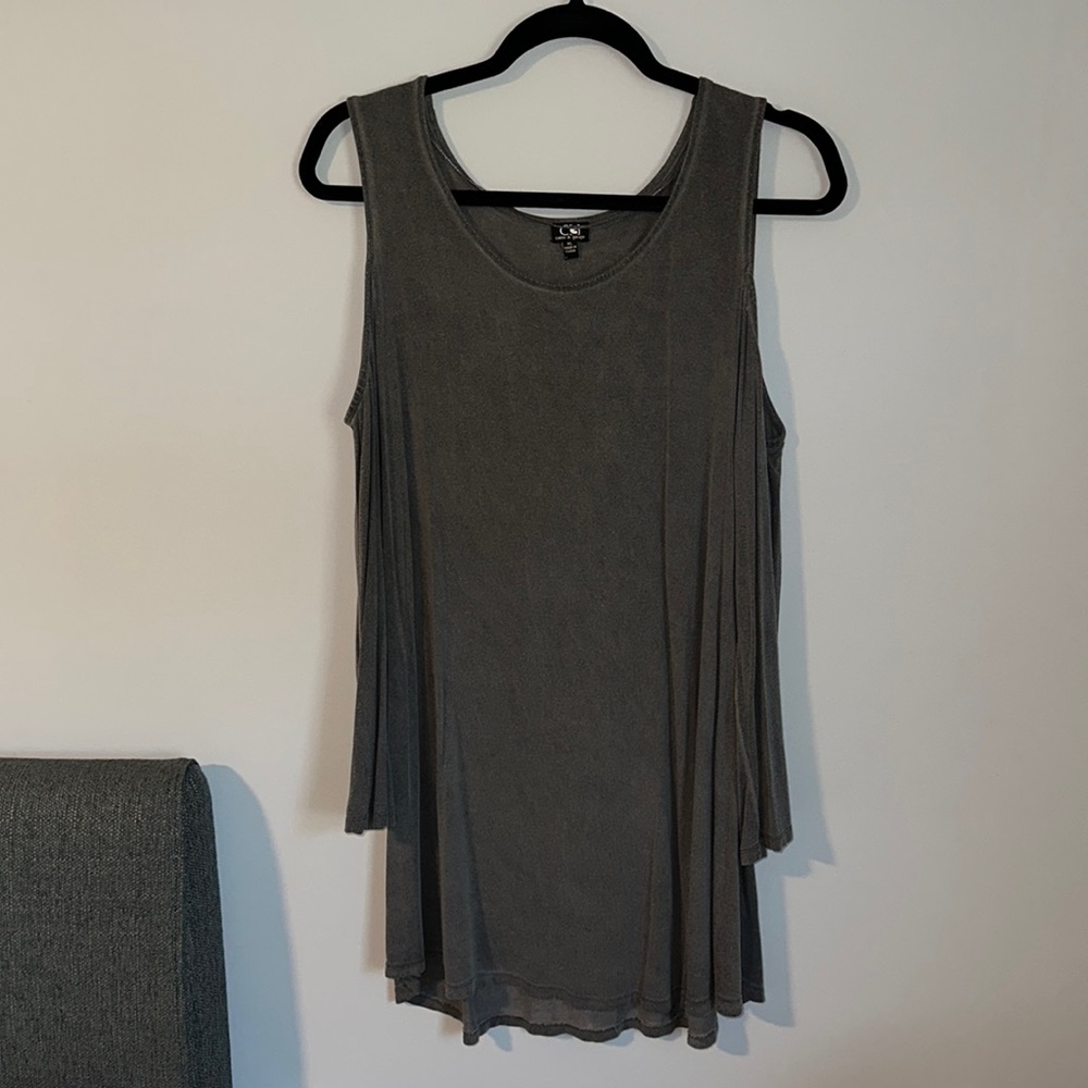 Open shoulder Tunic with sleeves